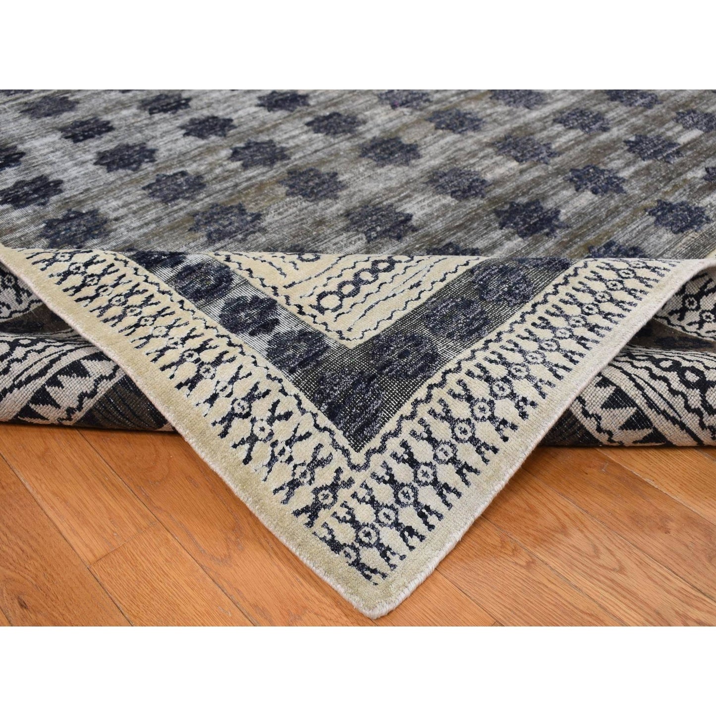 9'X12' Owl Gray Distressed Silk Repetitive Design Hand Knotted Rug