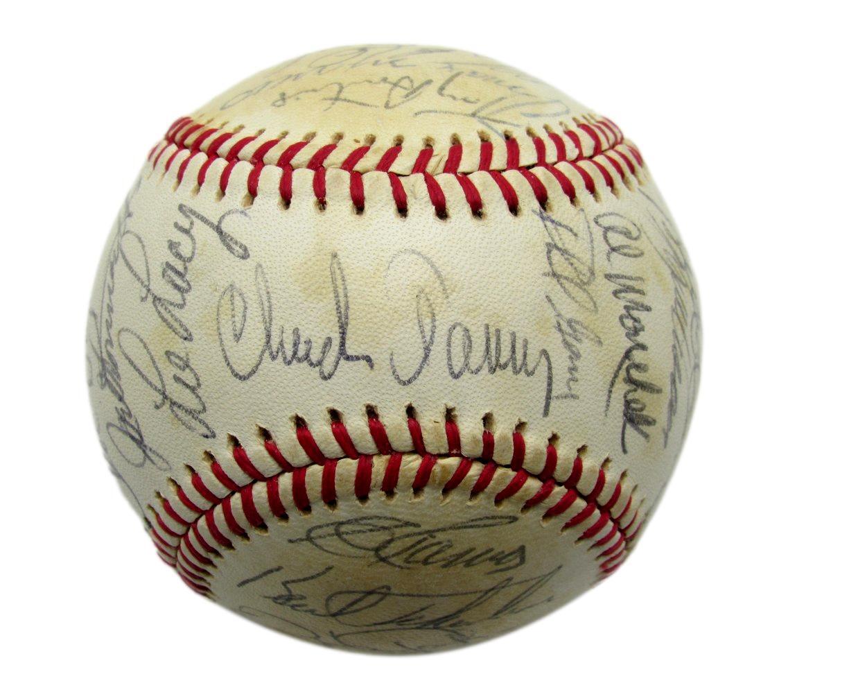 1979 Pirates Onl Team Signed Baseball (30)