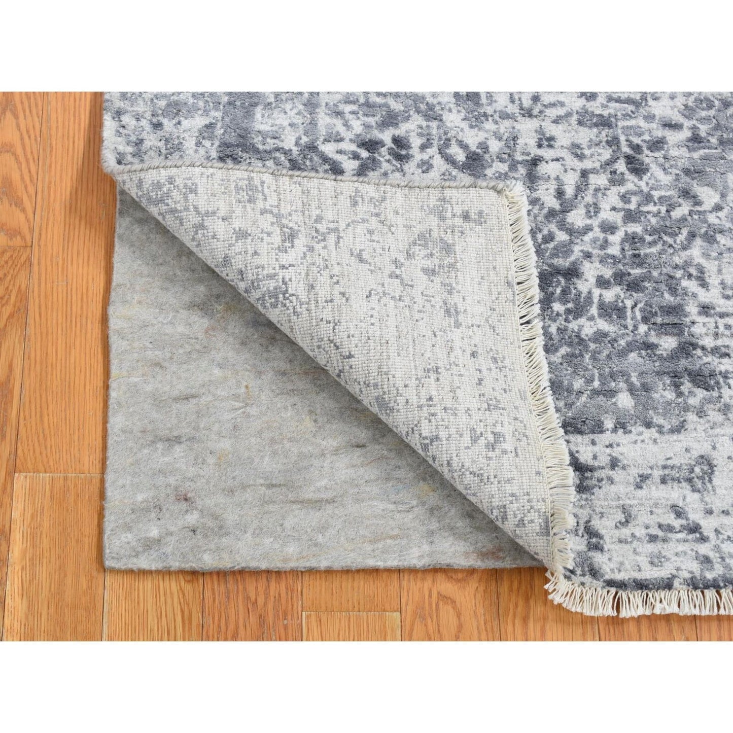 2'7"X7'10" Gray Hand Knotted Zoroastrian Design Wool And Silk Runner Rug