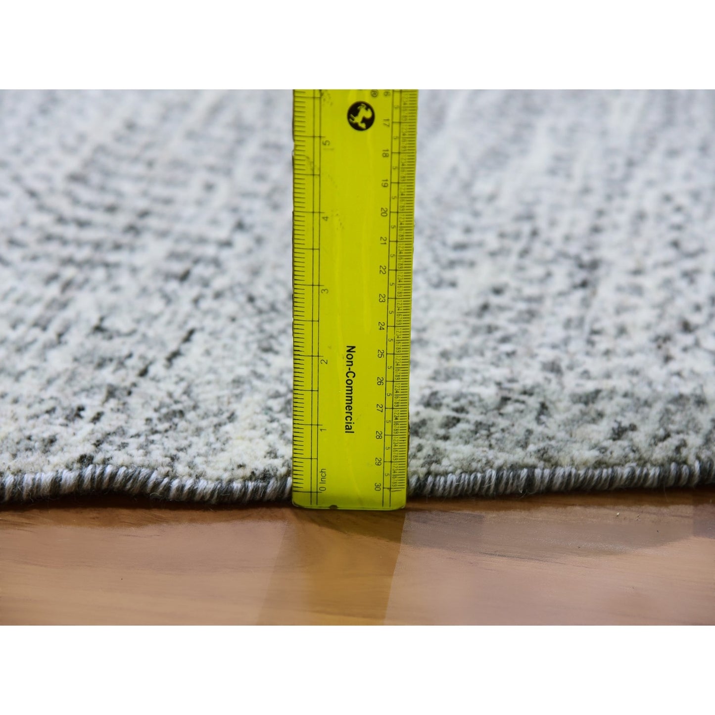 11'X11' Bright Gray Undyed Wool Grass Design Hand Knotted Round Rug