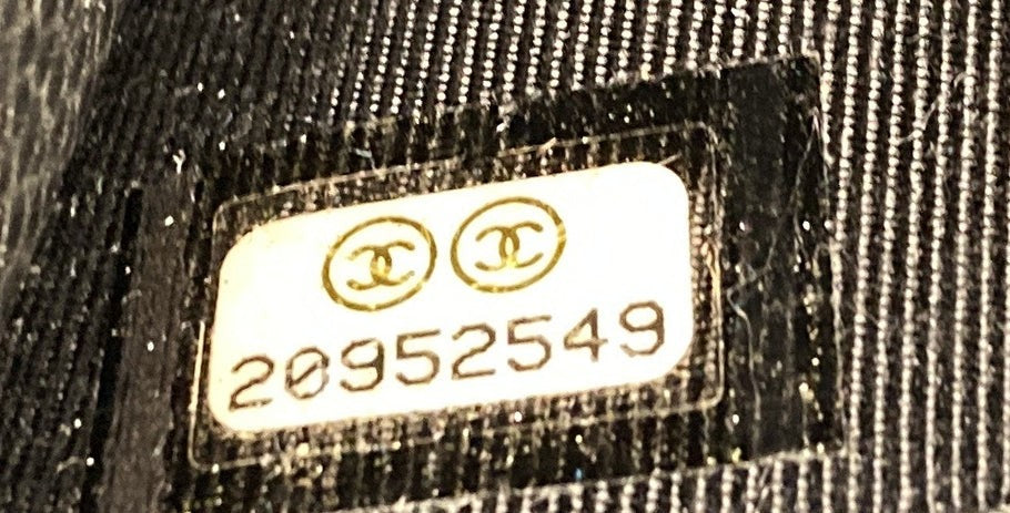 Chanel Cc Gusset Classic Flap Wallet Quilted Caviar Medium