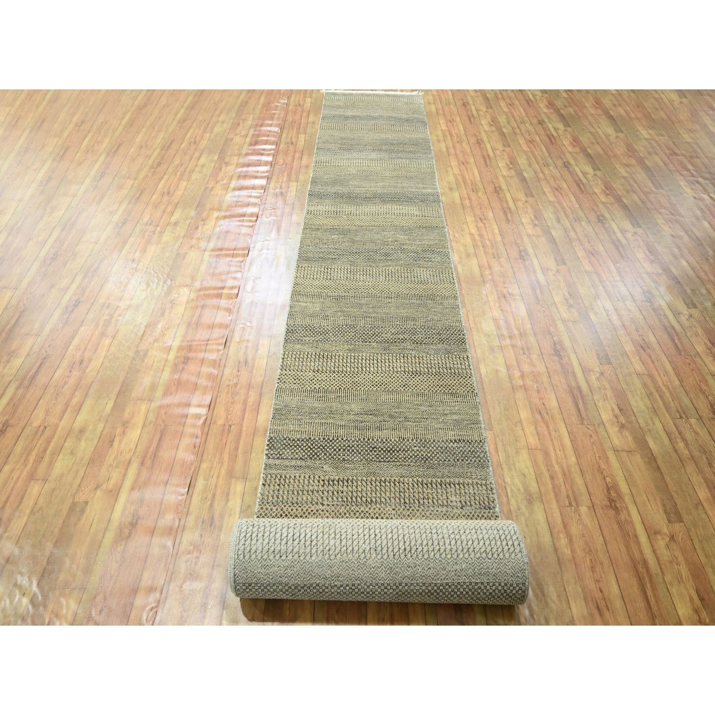 2'7"X20'4" Brown Modern Grass Design Hand Knotted Wool & Silk Runner Rug