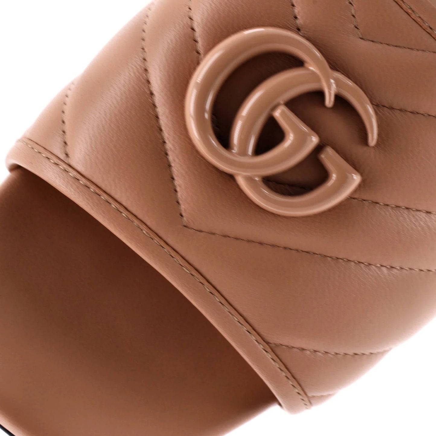 Gucci Women'S Gg Marmont Flat Sandals Matelasse Leather