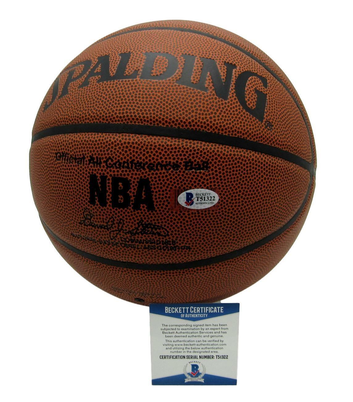 Marques Haynes Hof Signed Globetrotters Spalding