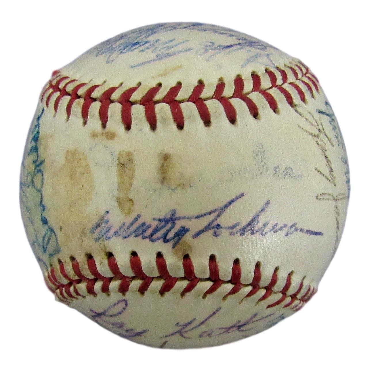 1954 World Series Champs Giants Team 32 Signed/ W. Mays Onl Baseball Jsa 149565
