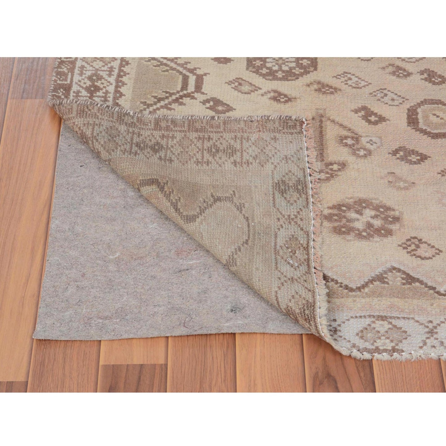 5'X7'5" Earth Tones Vintage Farsian Sheeraz Wool Handknotted Oriental Rug