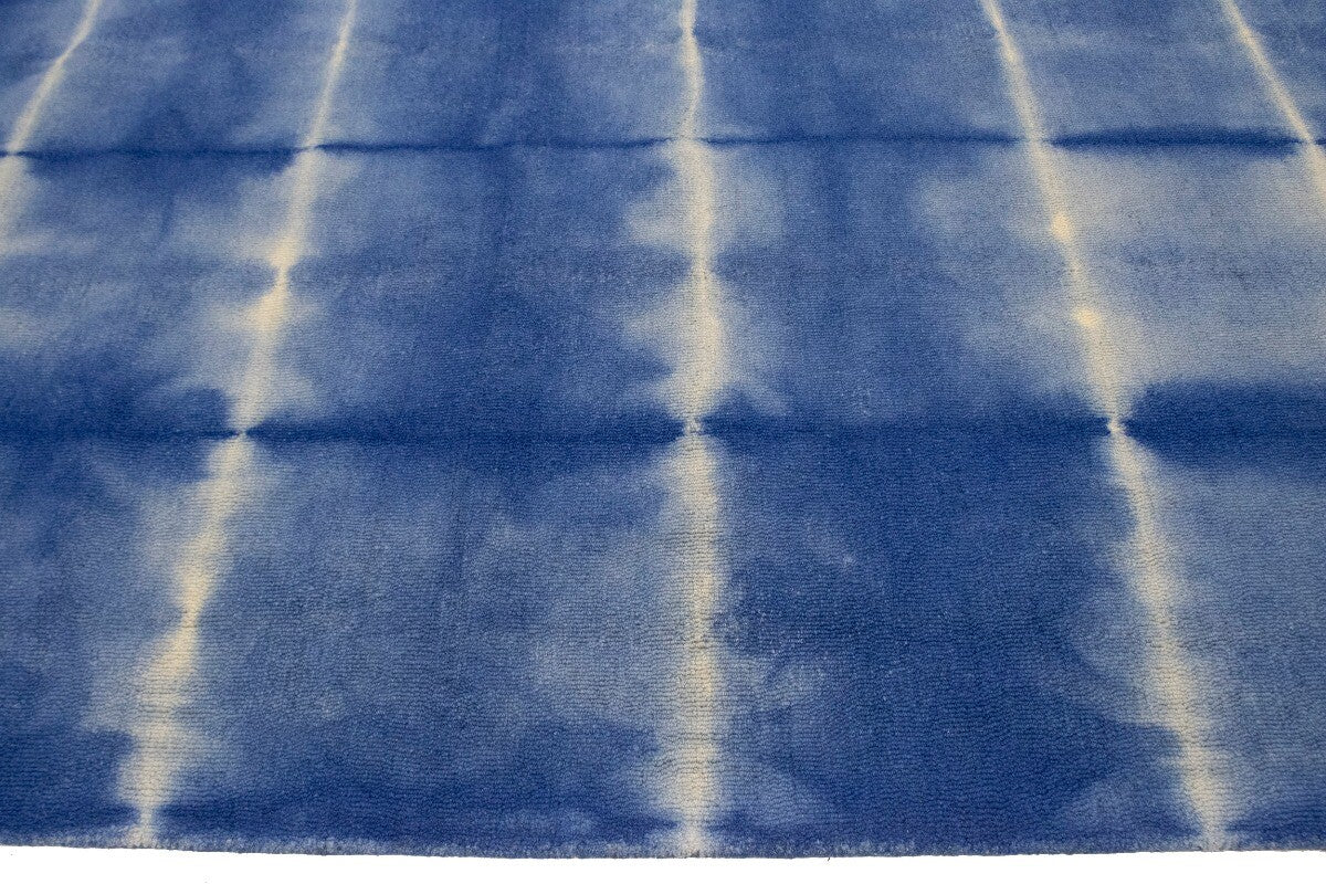 Tie-Dye Design Navy Blue Hand-Tufted Plush 5X8