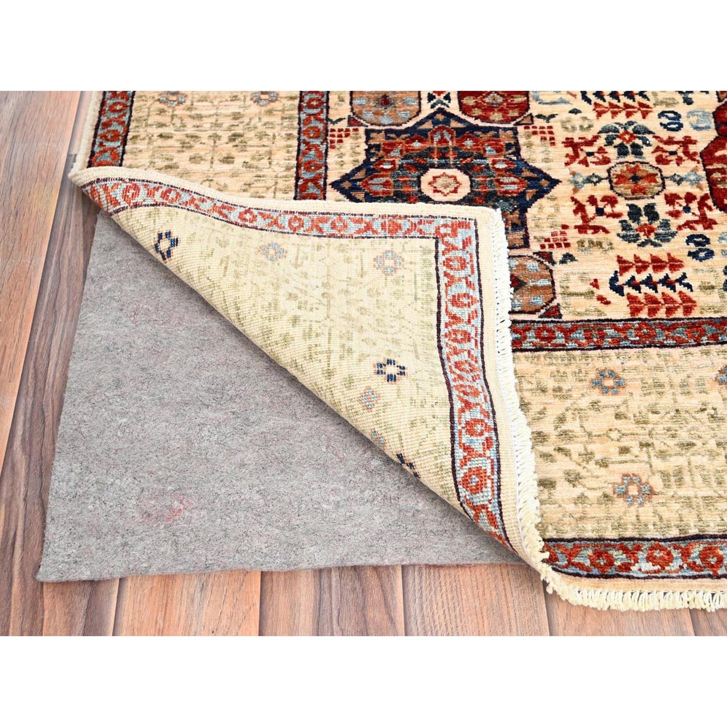 4'10"X7' White Hand Knotted 100% Wool Mamluk Design Oriental Rug
