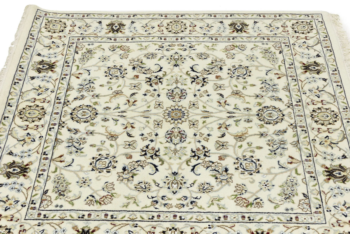 Hand-Knotted Cream Floral Classic Indo-Nain
