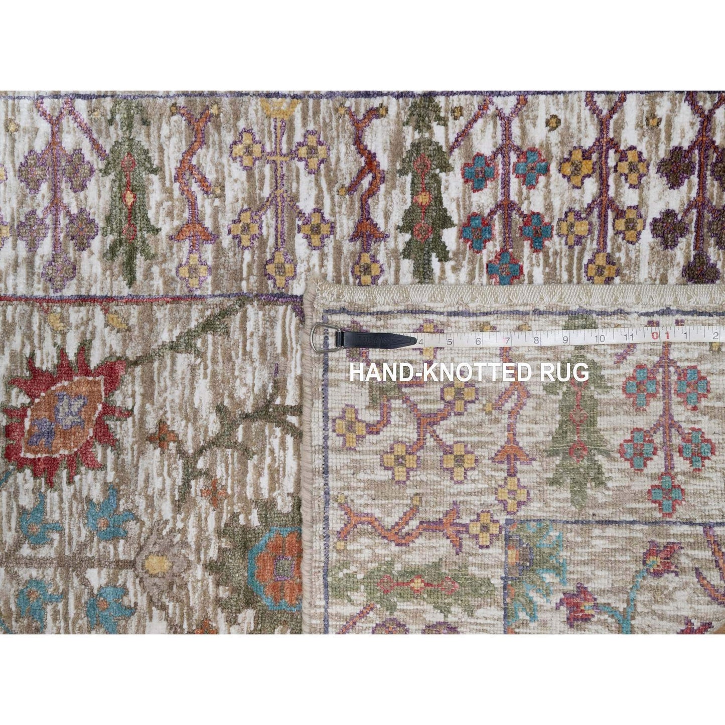2'8"X16'2" White Vase Design Silk & Textured Wool Hand Knotted Runner Rug