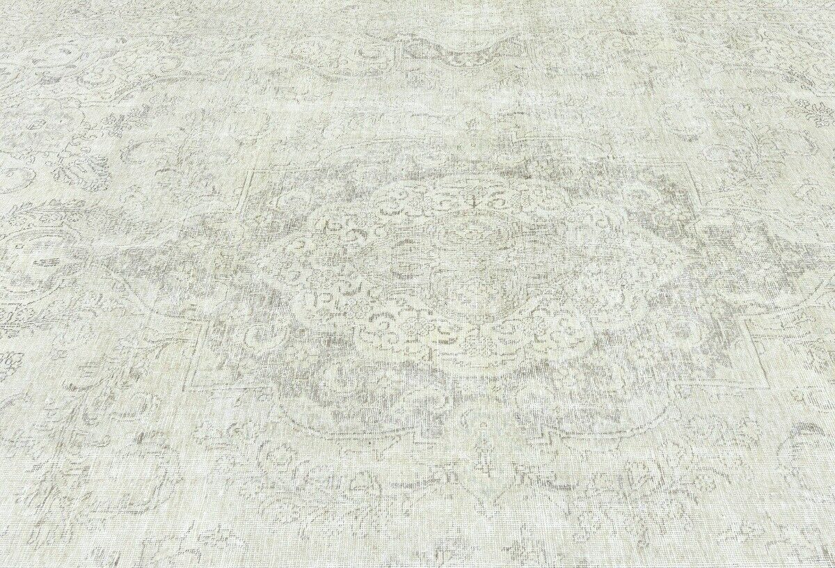 Distressed Vintage Oriental Rug Floral Dining