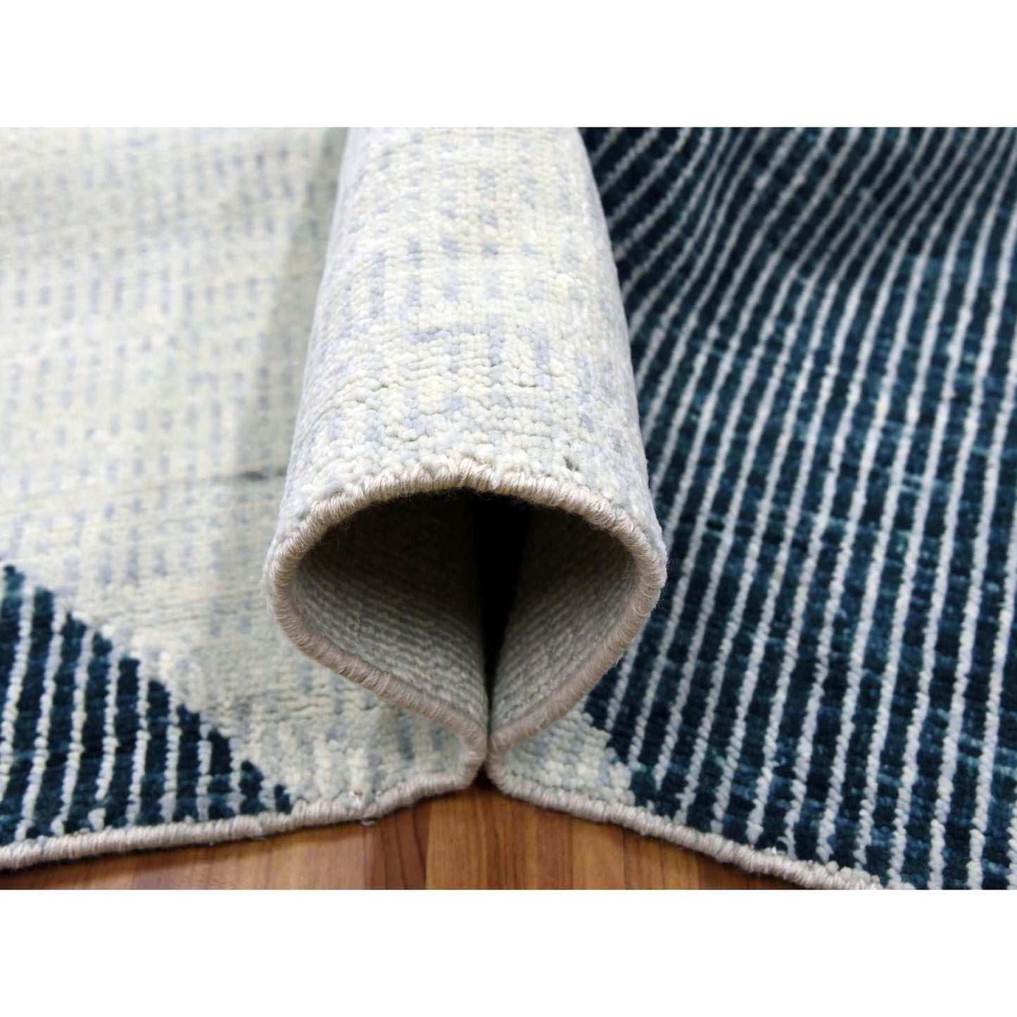 12'1"X18' Gray Art Deco Collection Soft Wool Hand Knotted Oversized Rug