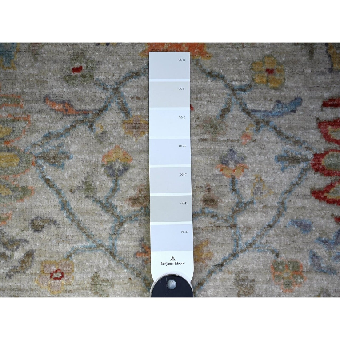 8'X8' Ivory Ziegler Mahal Hand Knotted Pure Wool Round Oriental Rug