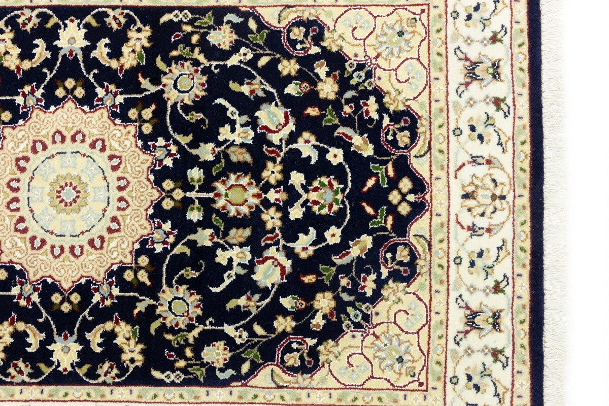 Indo-Nain Oriental Rug Floral Medallion Bedroom