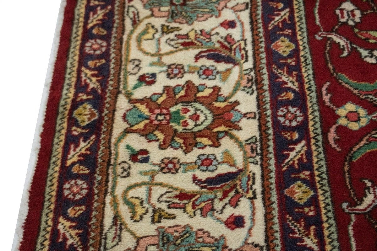 Vintage Handmade Wool Oriental Rug Classic Floral