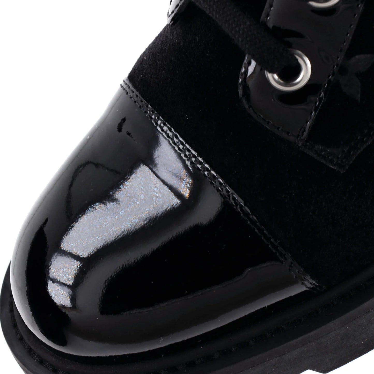 Louis Vuitton Women'S Cap Toe Territory Flat Ranger Boots Monogram Embossed