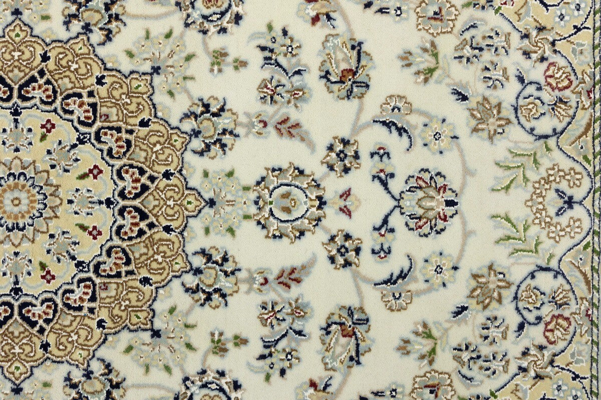 Hand-Knotted Floral Indo-Nain Rug Traditional