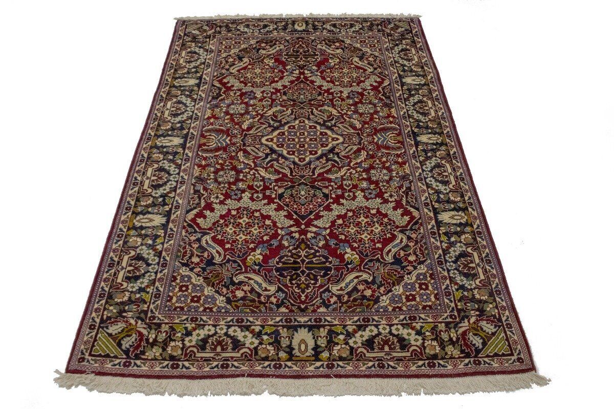 Hand-Knotted Vintage Oriental Rug Classic Floral
