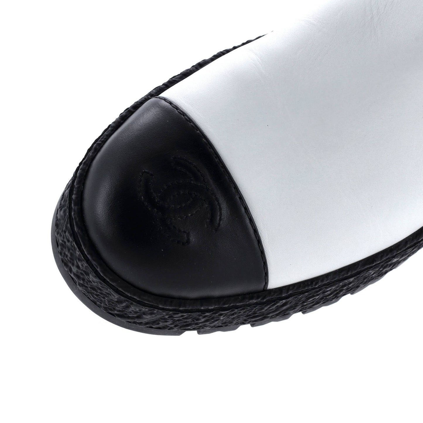 Chanel Women'S Cc Turnlock Cap Toe Chelsea Boots Leather