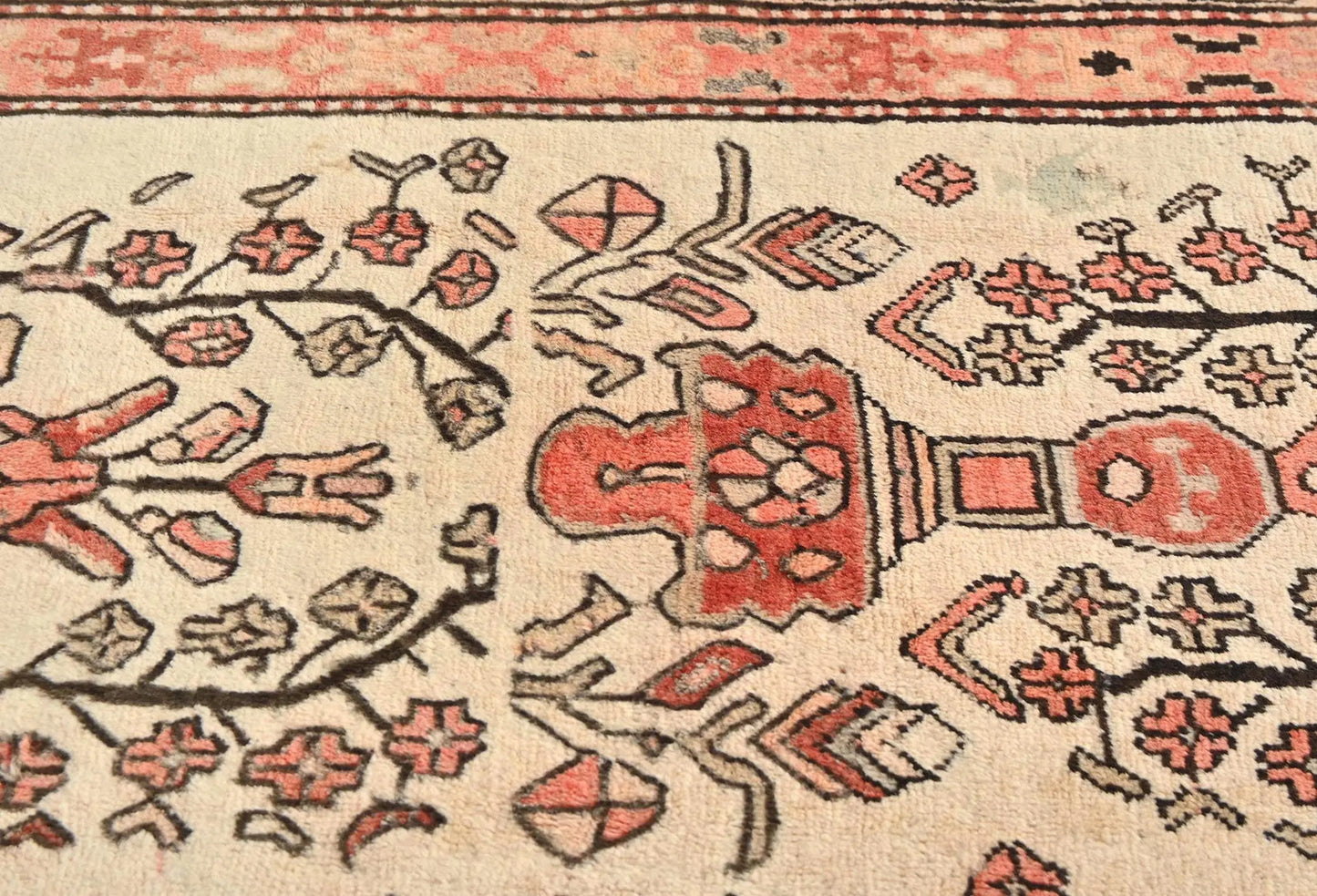 4'4X9'5 ft Tribal Pictorial Oriental Rug Farmho