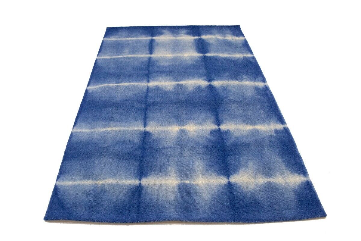 Tie-Dye Design Navy Blue Hand-Tufted Plush 5X8