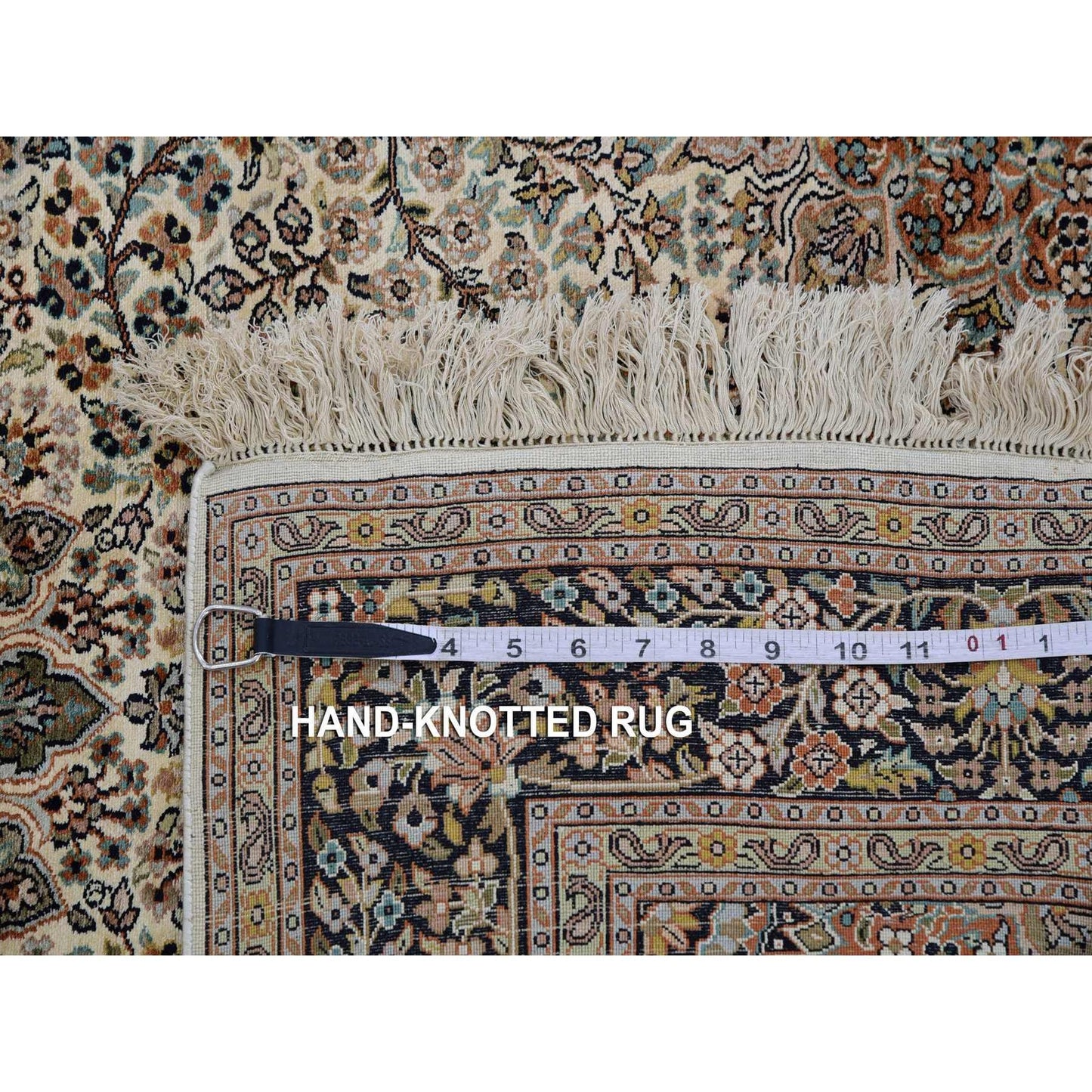3'X5'5" Ivory Silk Intricate Medallion Design Hand Knotted Oriental Rug
