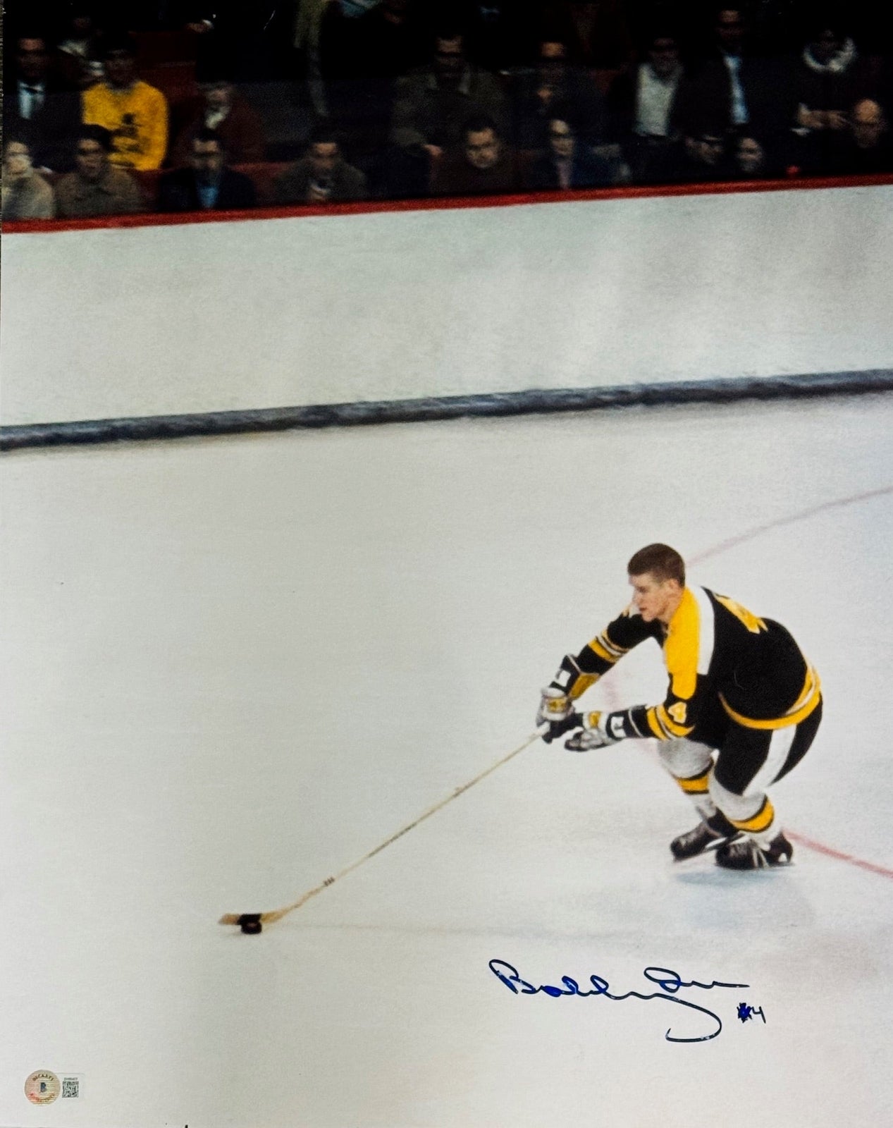Bobby Orr Autographed 16X20 Hockey Photo (Beckett)