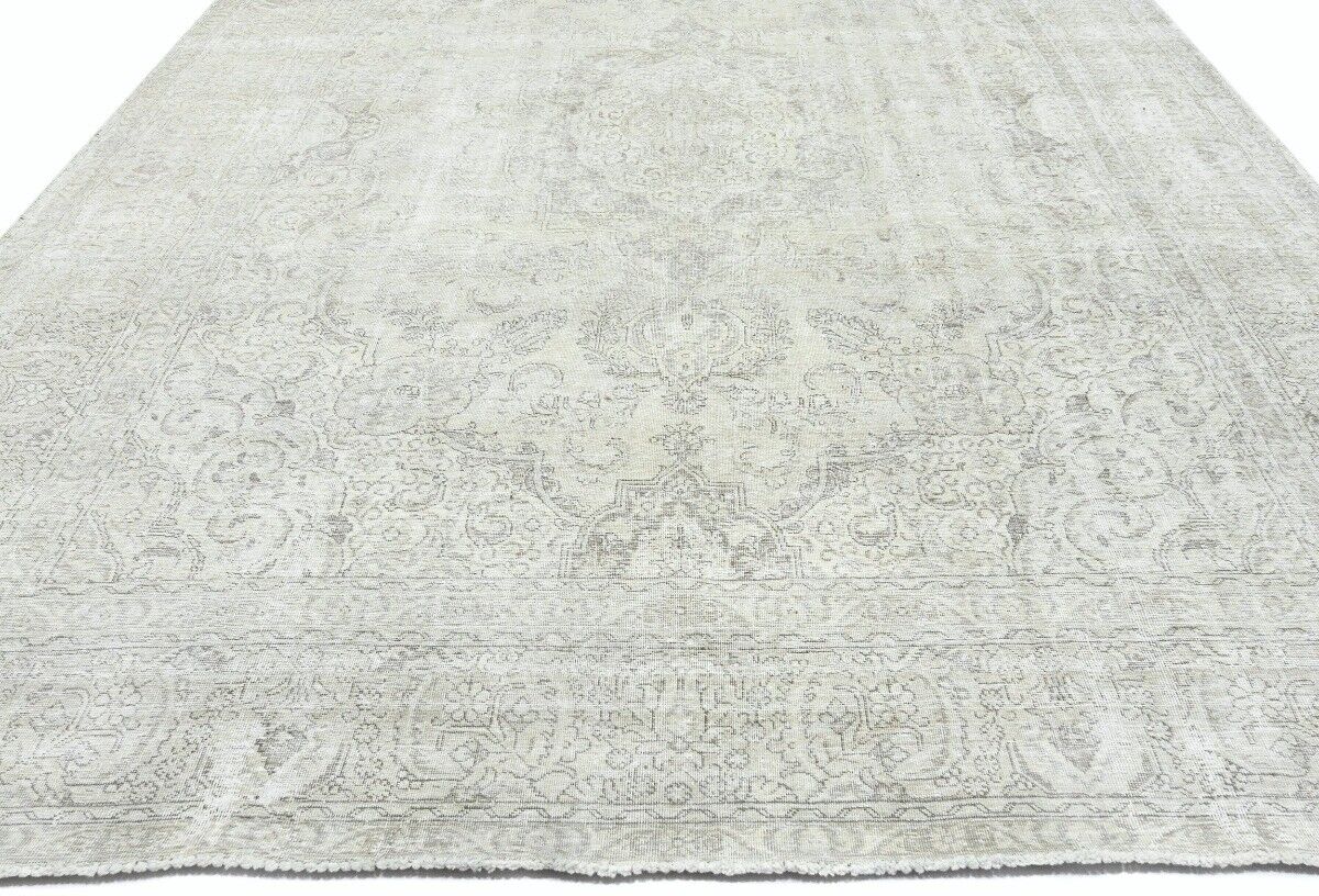 Distressed Vintage Oriental Rug Floral Dining