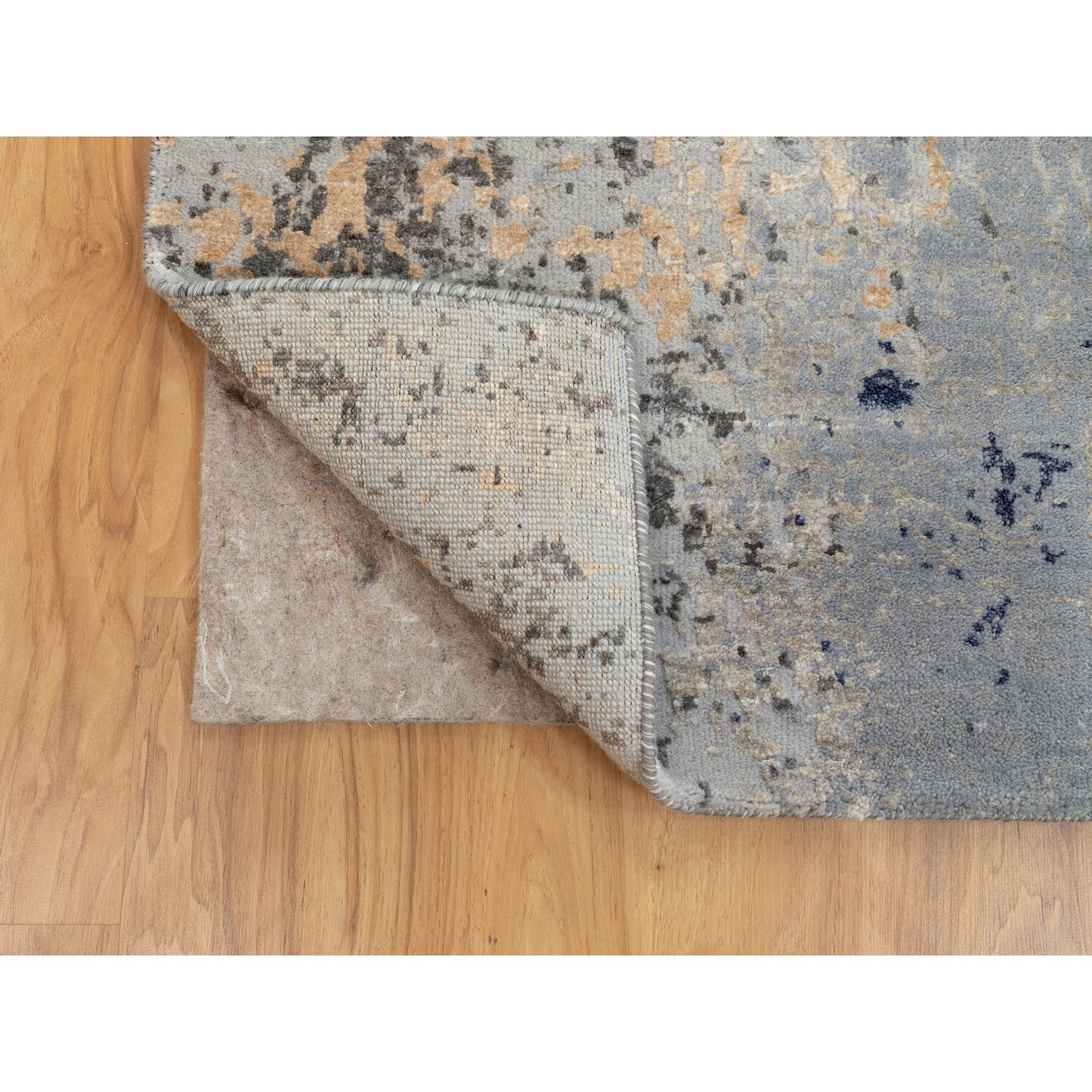 2'9"X9'8" Gray Abstract Design Wool And Silk Runner Hand Knotted Rug