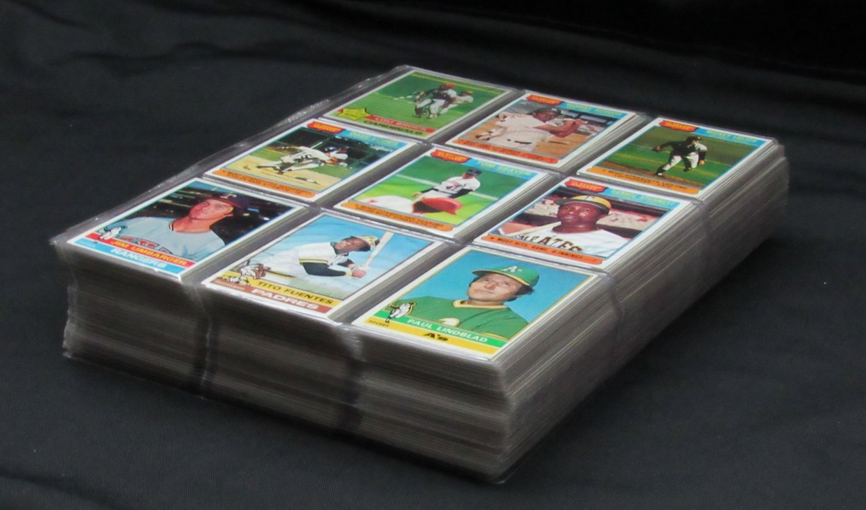 1976 Topps Baseball W/Traded Complete Set Brett