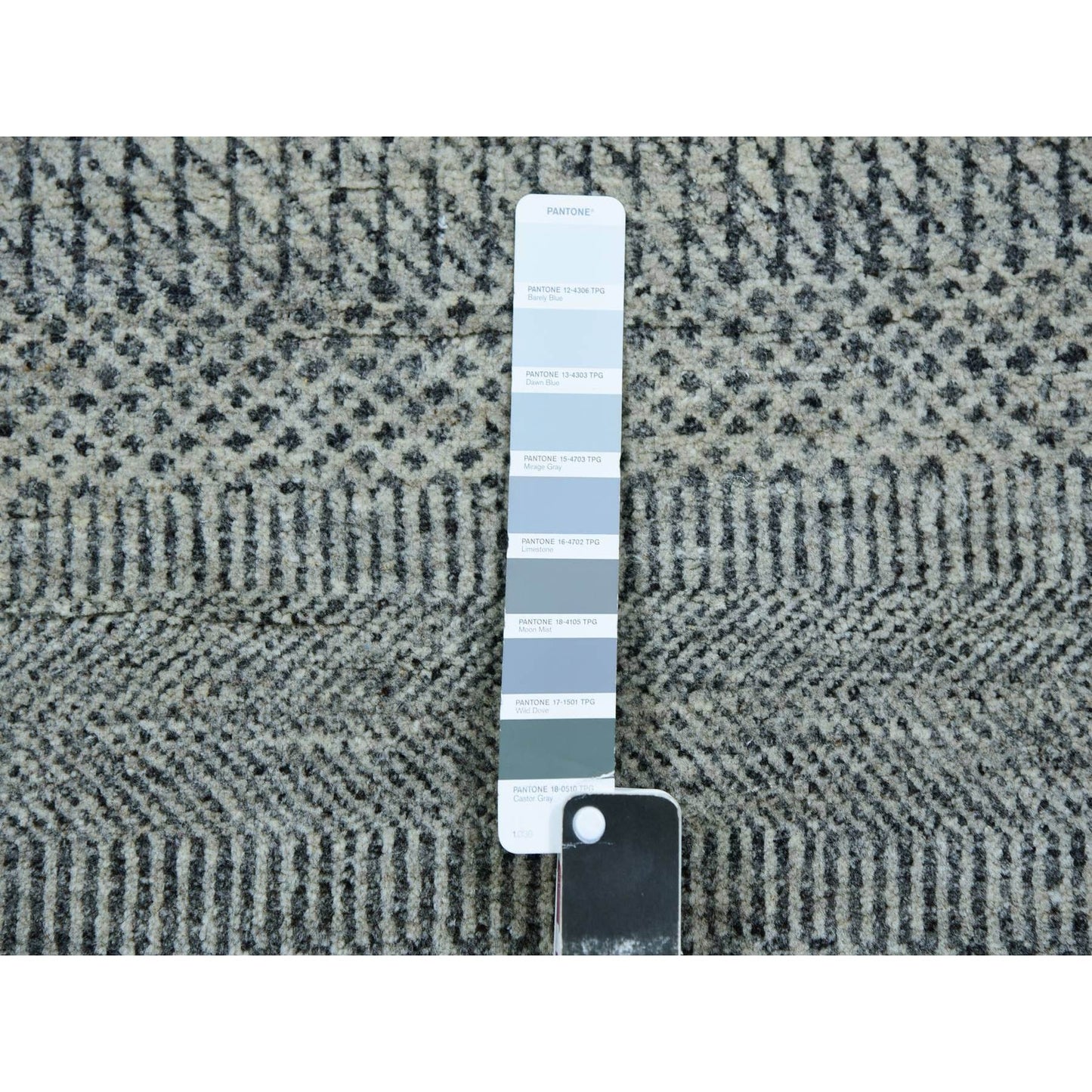 10'X10' Trout Gray Hand Knotted Modern Grass Design Undyed Wool Round Rug