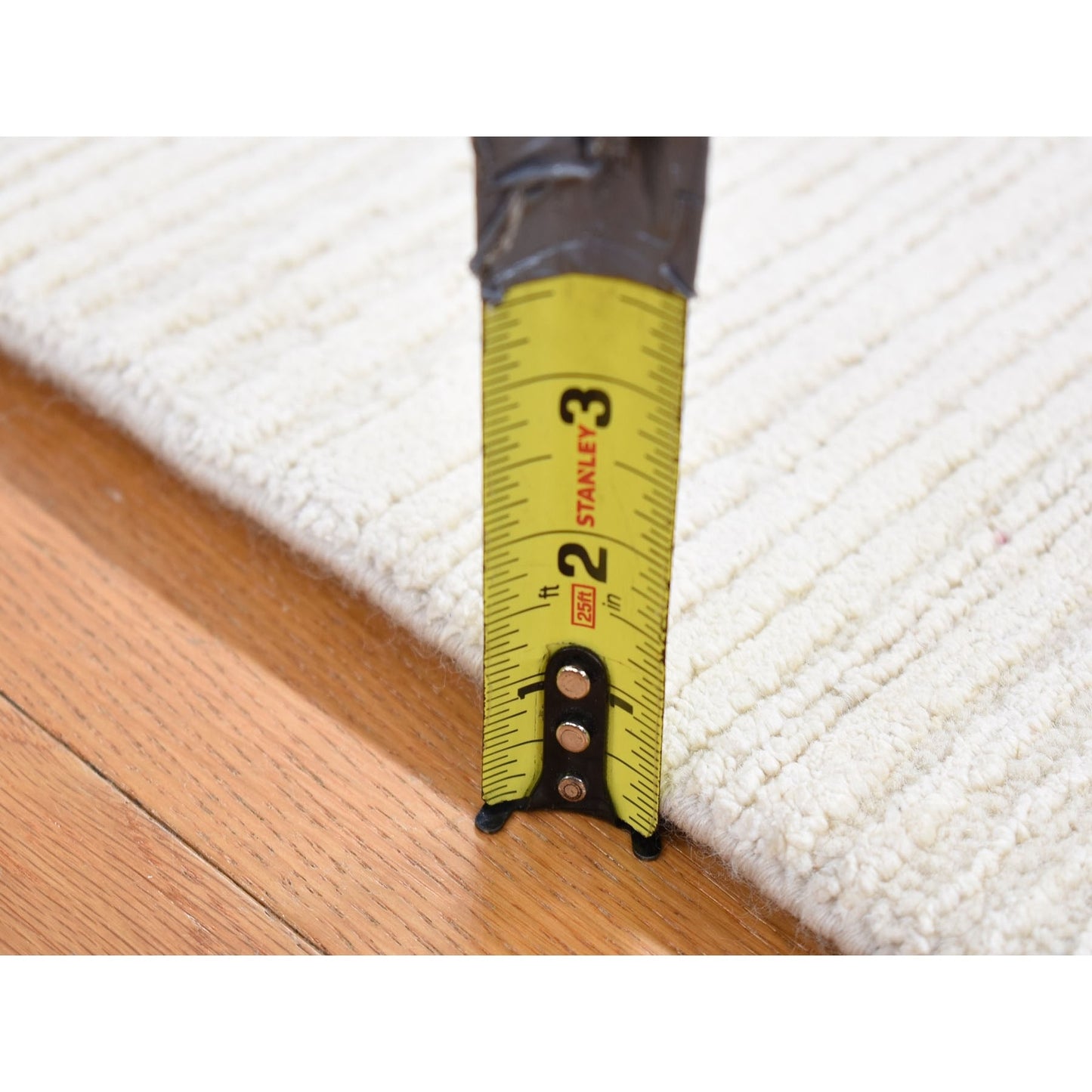 2'1"X2'1" Ivory Modern Design Silk Textured Wool Hand Loomed Square Rug