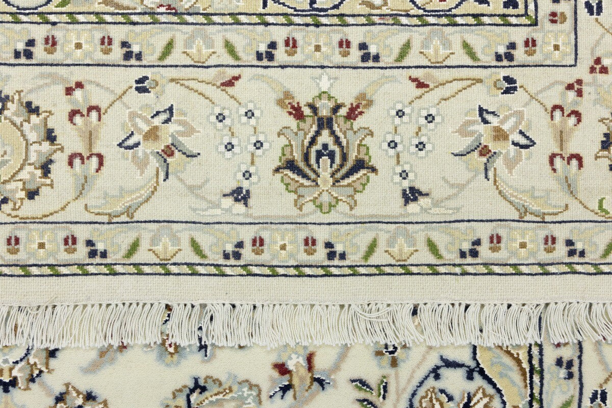 Hand-Knotted Floral Indo-Nain Rug Traditional