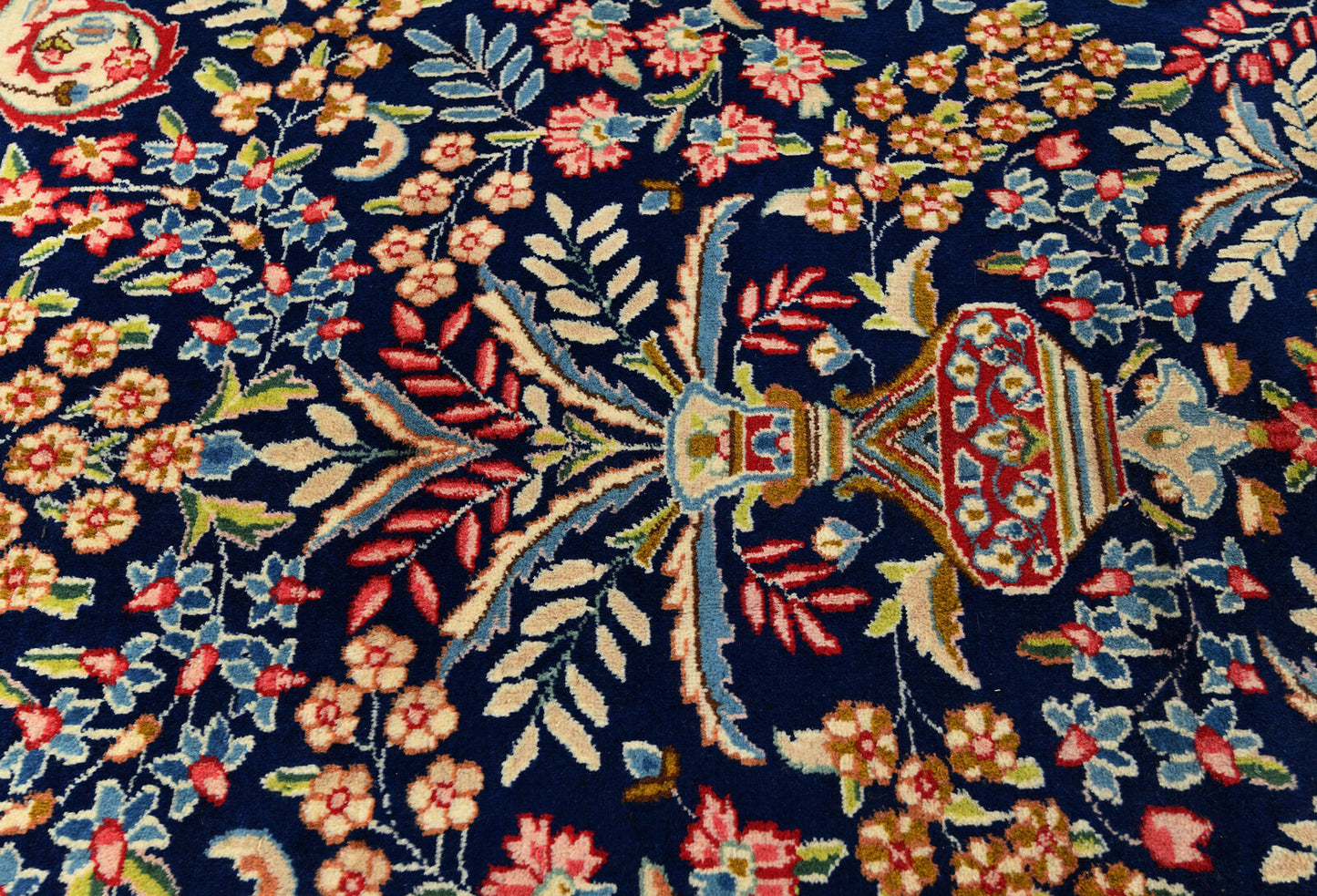 Hand-Knotted Vintage Classic Floral Oriental Rug
