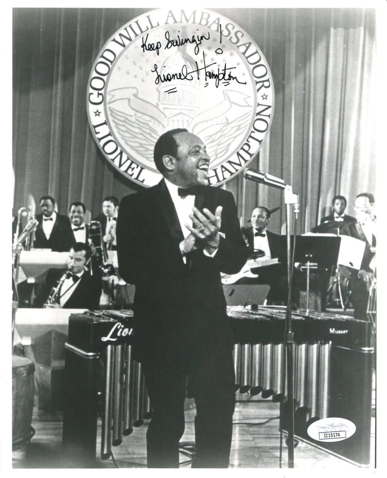 Lionel Hampton Autographed 8X10 Photo (Jsa)