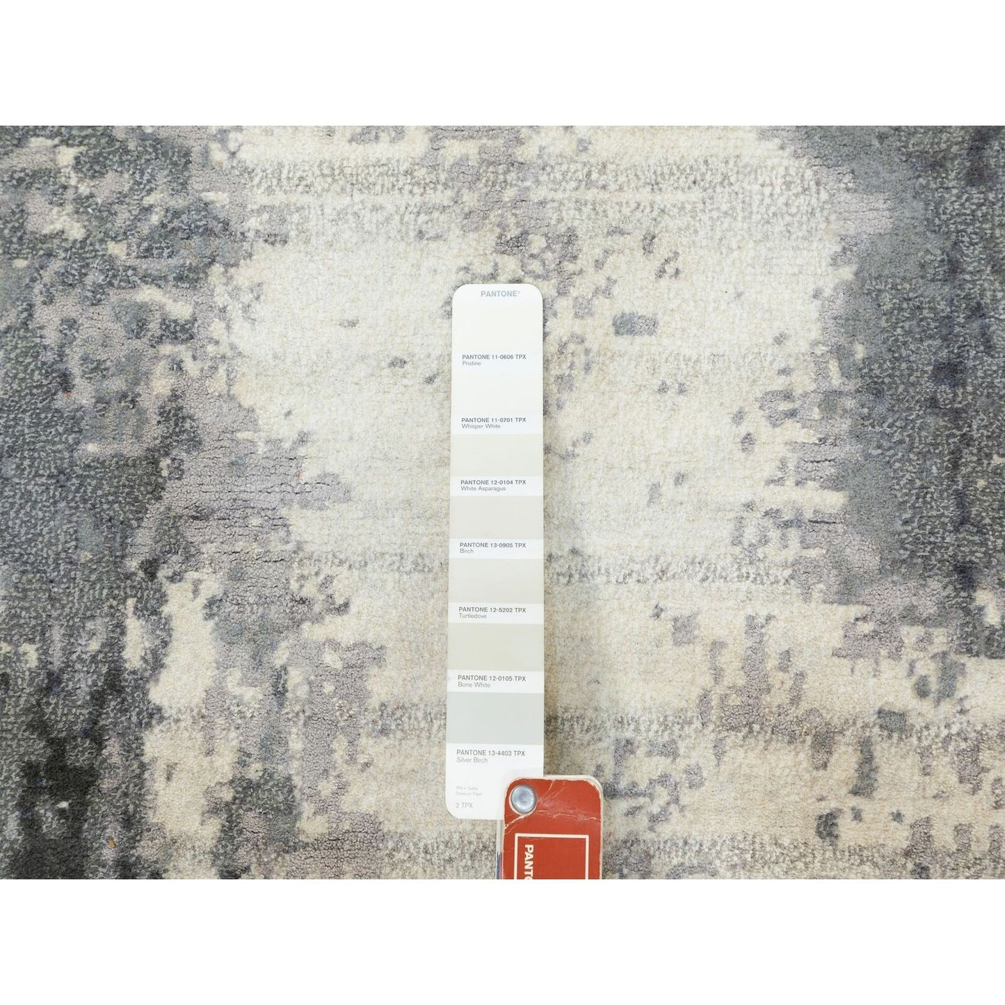 2'5"X8' Charcoal Black Abstract Design Wool-Silk Hand Knotted Runner Rug