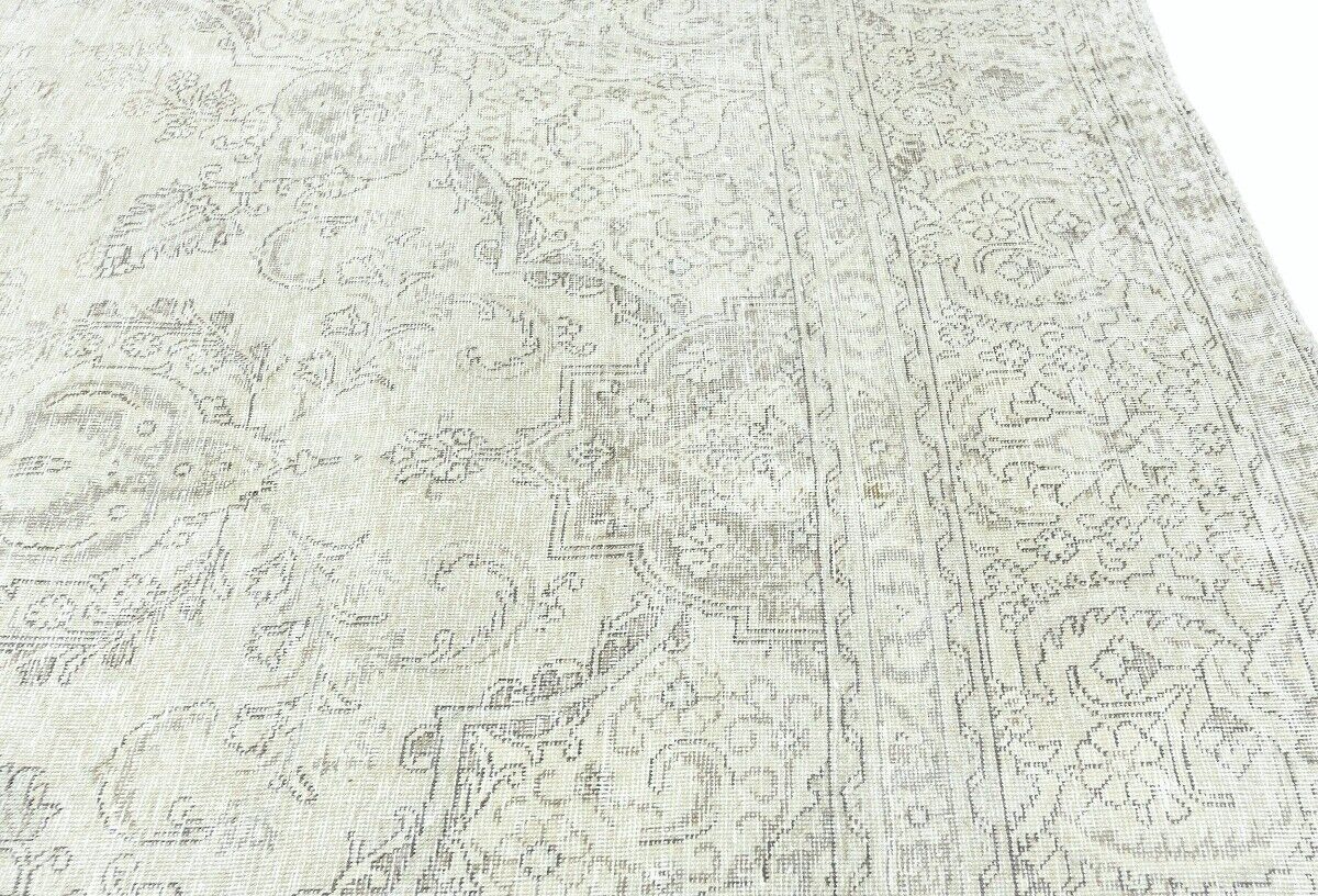 Distressed Vintage Oriental Rug Floral Dining