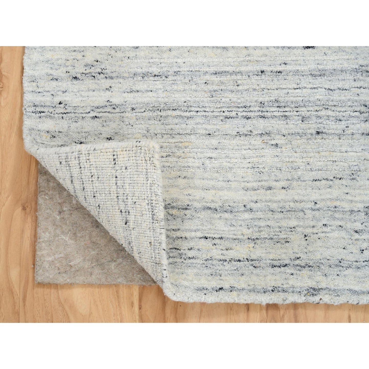 2'6"X6' Ivory Wool Hand Loomed Plain Modern Striae Design Runner Rug