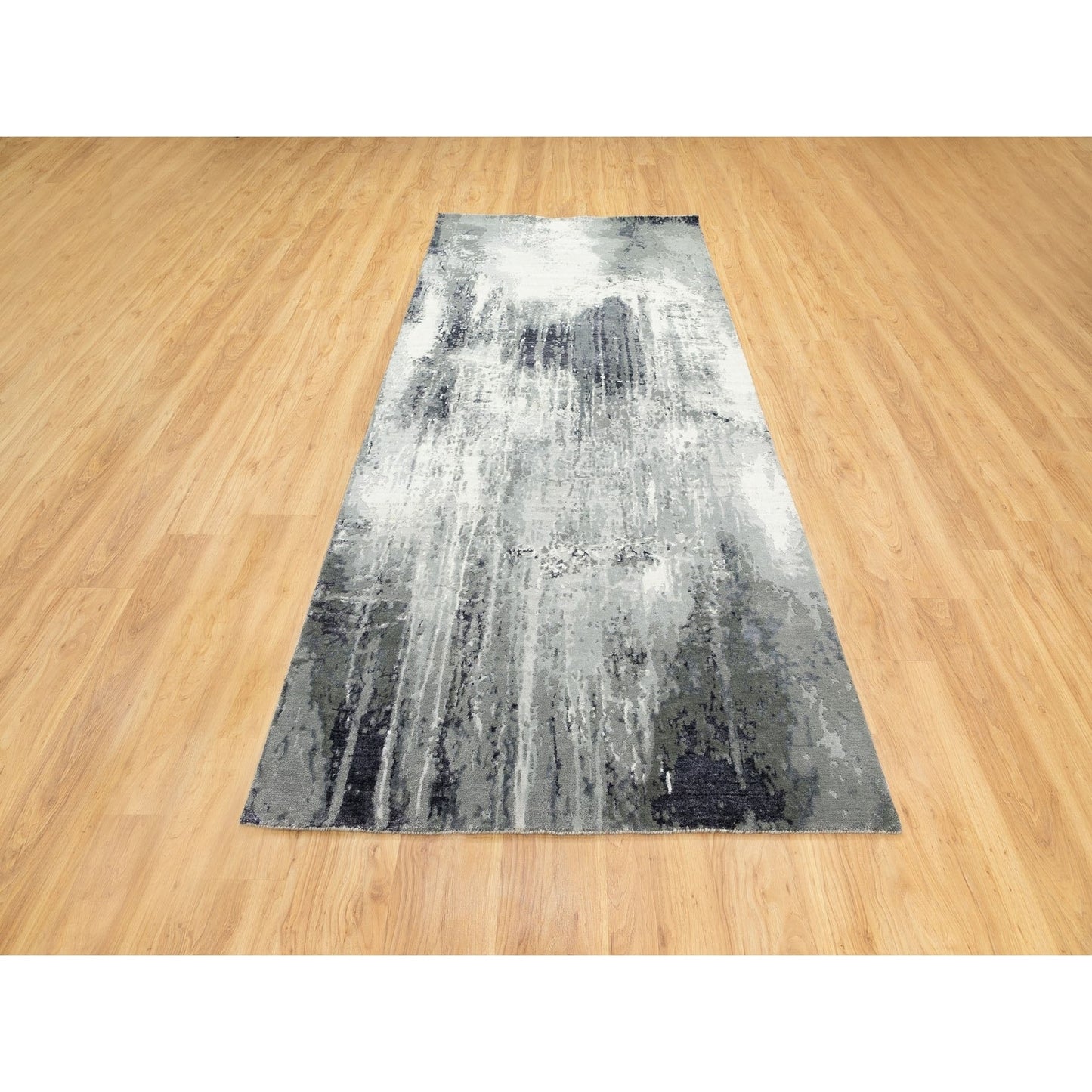 4'3"X10' Gray With Charcoal Black Hand Knotted Abstract Wool-Silk Rug