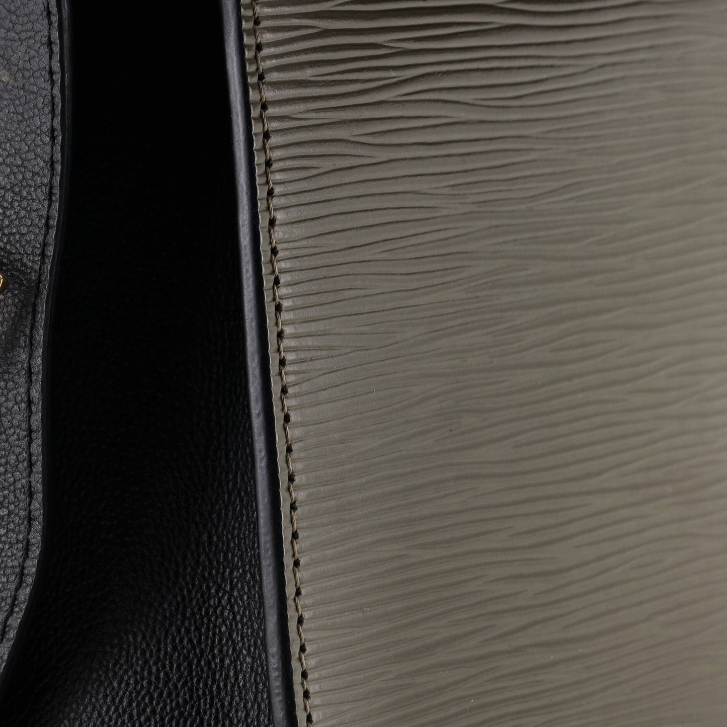 Louis Vuitton Vaneau Handbag Epi Leather Mm