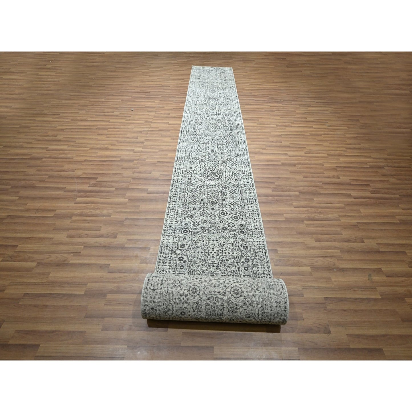 2'8"X26' Ivory Pre Historic Mamluk Design Hand Knotted Wool Runner Rug