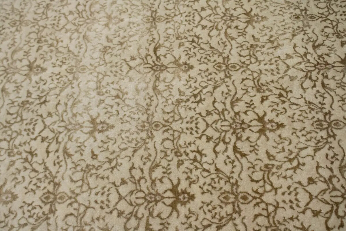 7X10 Ft Hand-Knotted Wool & Silk Oriental Rug 400