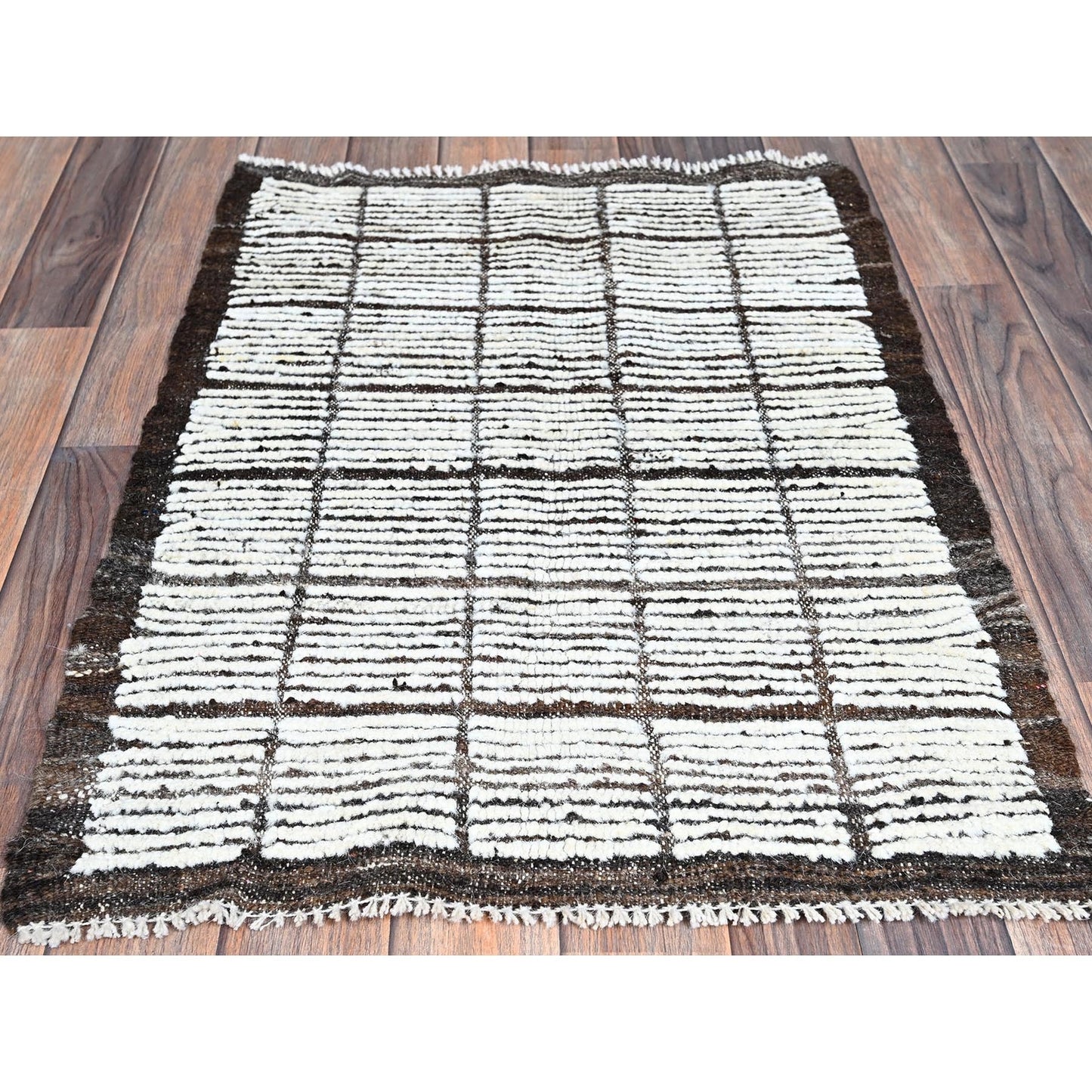 2'1"X3' White Moroccan Weave With Box Design Pure Wool Hand Knotted Rug