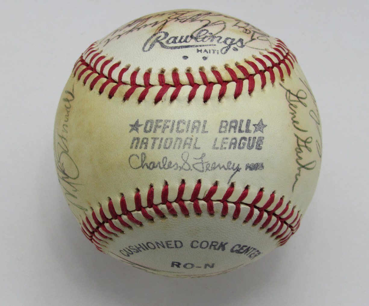 1977 Phillies Team Signed By 19 Onl Baseball
