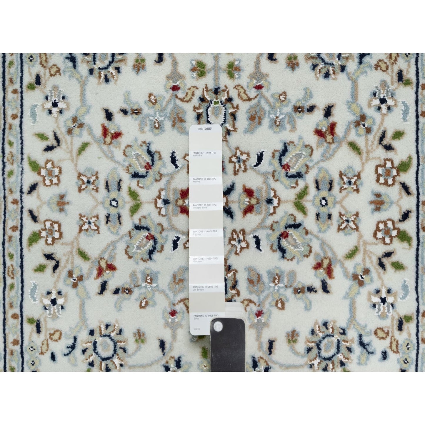 2'8"X17'8" Daisy White Nain 250 Kpsi Hand Knotted Wool & Silk Runner Rug