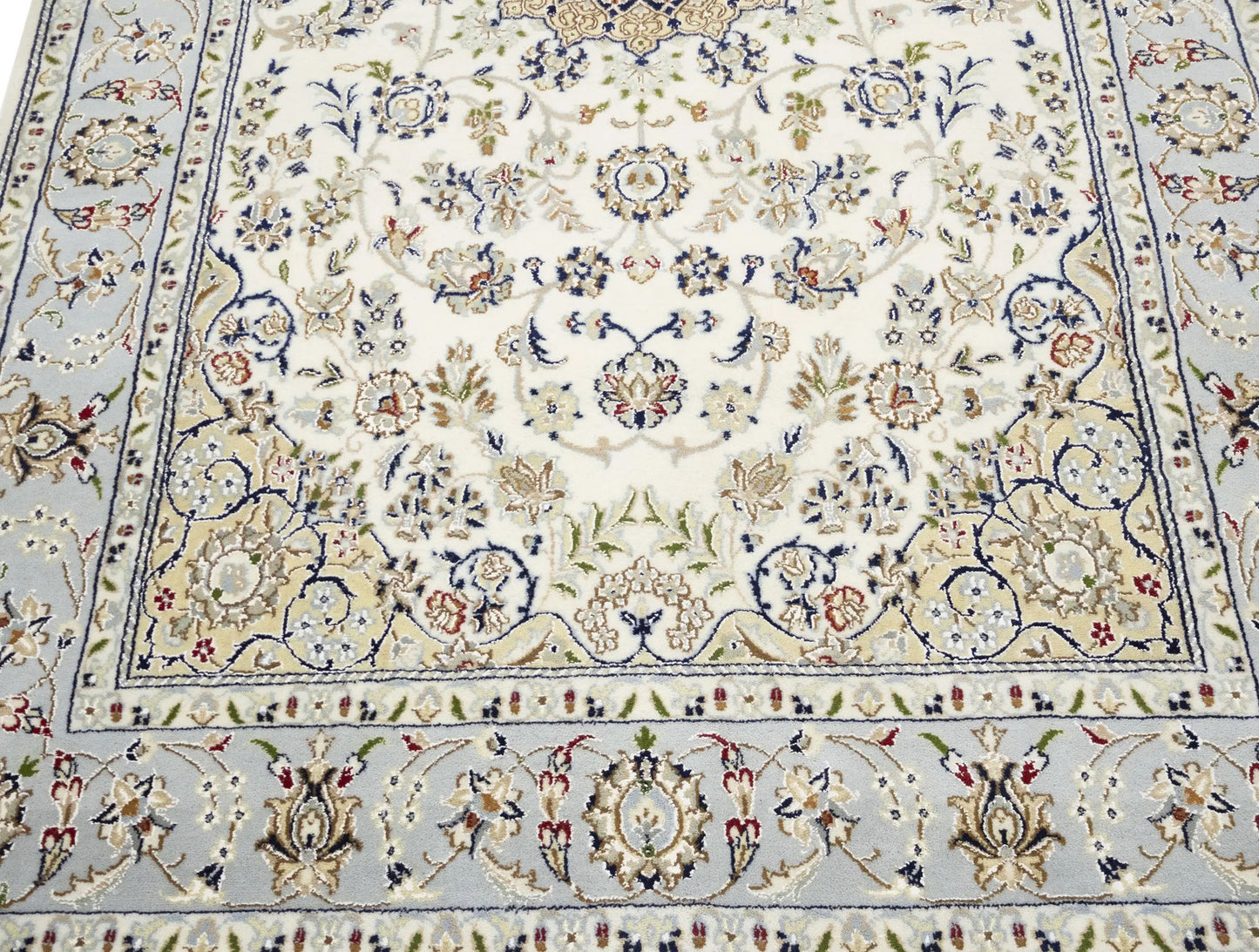 Indo-Nain Cream Floral Medallion Oriental Rug