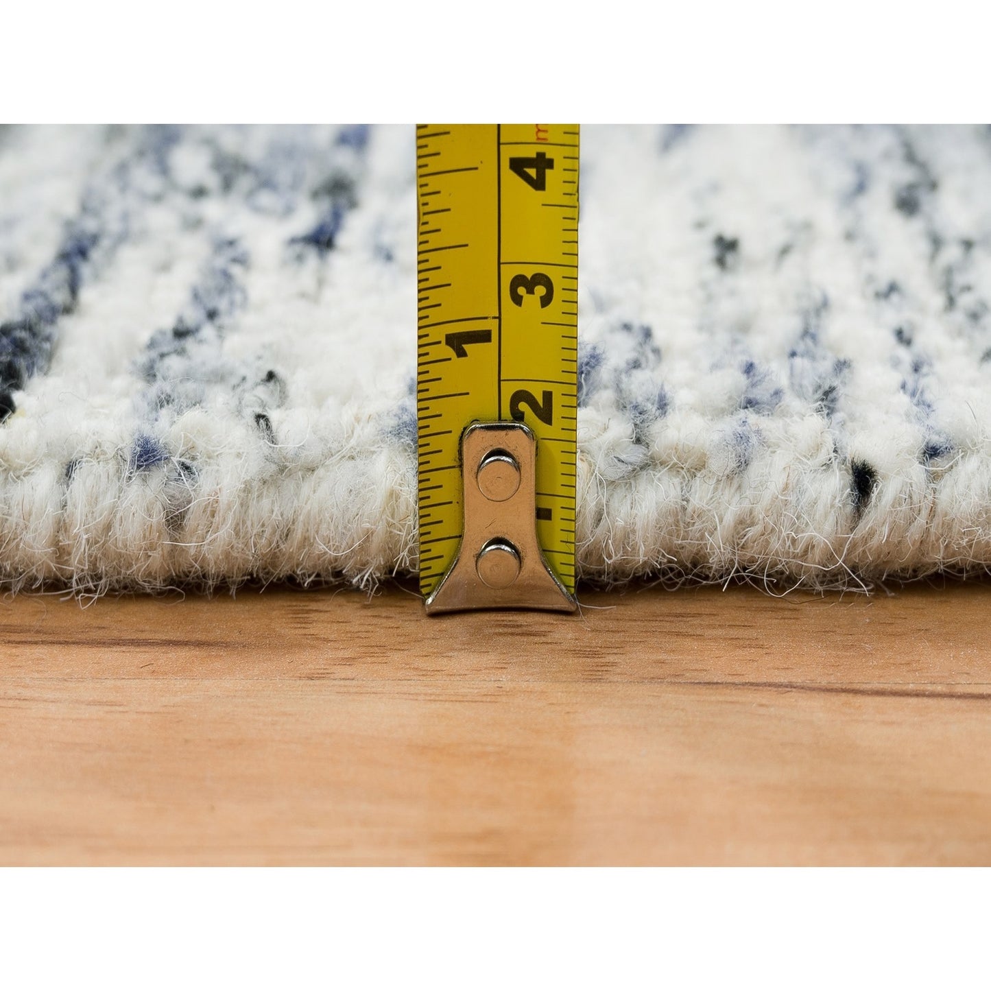 6'X6' Blue And Ivory Wool Hand Loomed Modern Striae Design Round Rug
