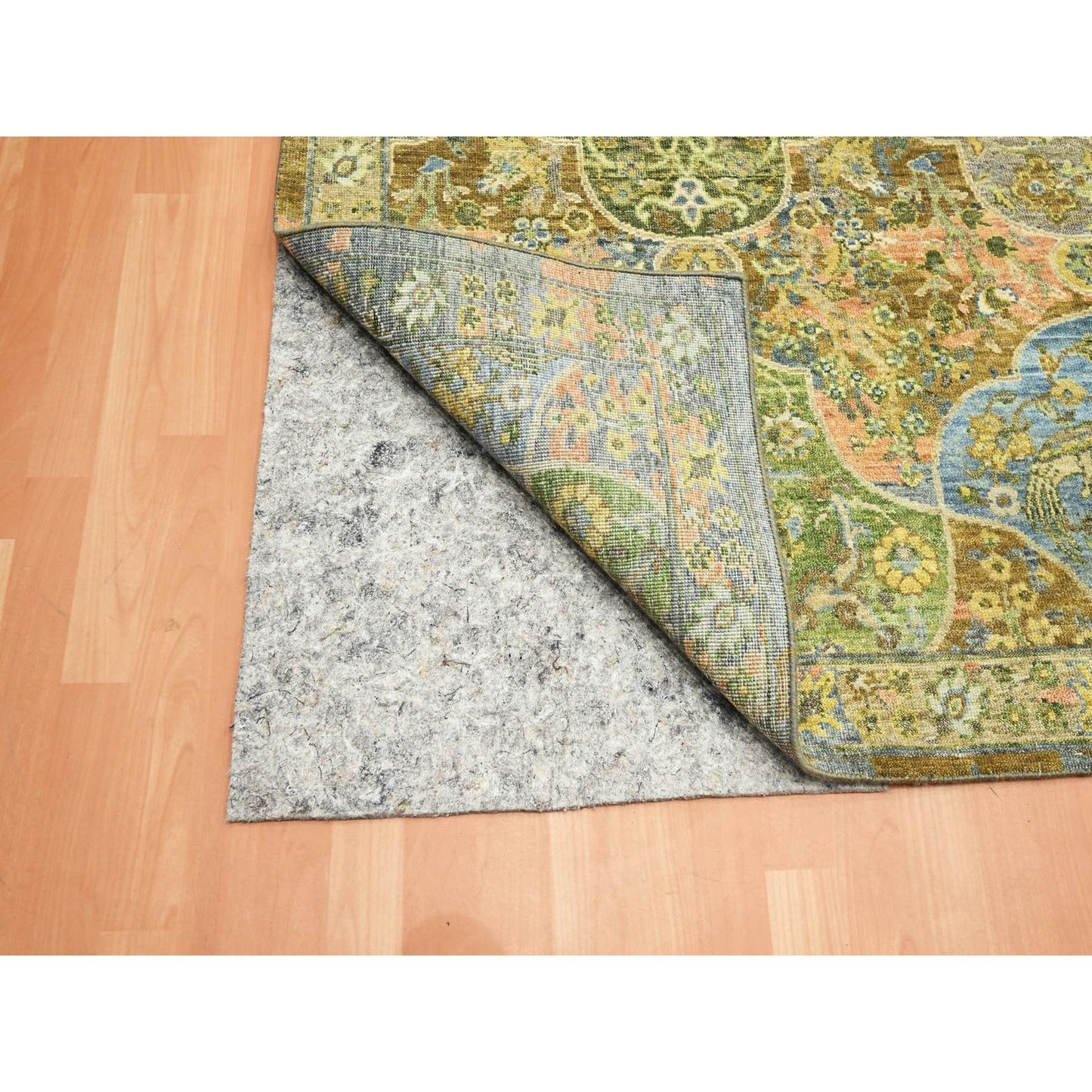 10'X14'3" Moss Green Repetitive Emblem Design Pure Wool Hand Knotted Rug