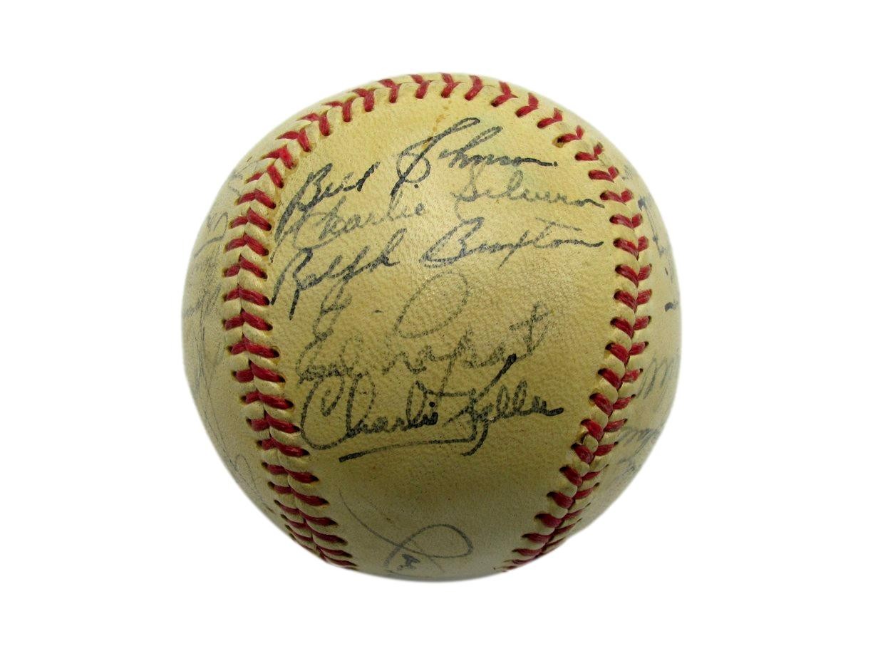 1949 Yankees Oal Team Signed Baseball (24) Ws Champ Hofer Berra/Mize/Rizzuto Jsa
