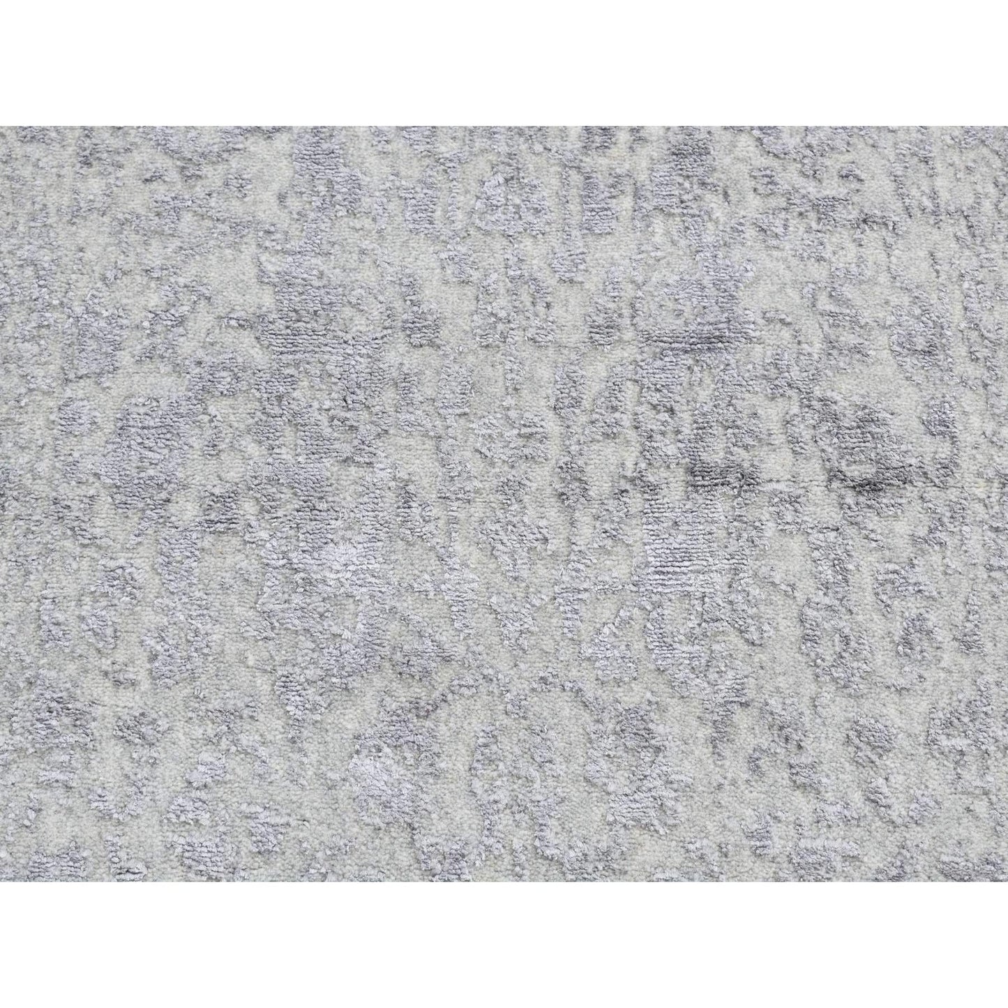 2'5"X6' Gray Broken Cypress Tree Silken Jacquard Hand Loomed Runner Rug